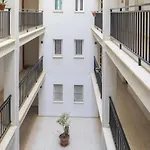 Stunning In Apartament